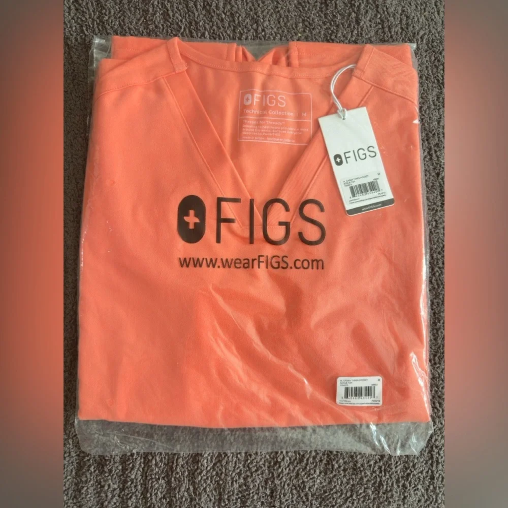 Brand New Figs Sunset Drift Color Scrub Set, Top M, bottom S - Picture 3 of 7